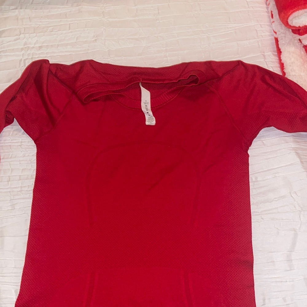 red lululemon swiftly tech long sleeve